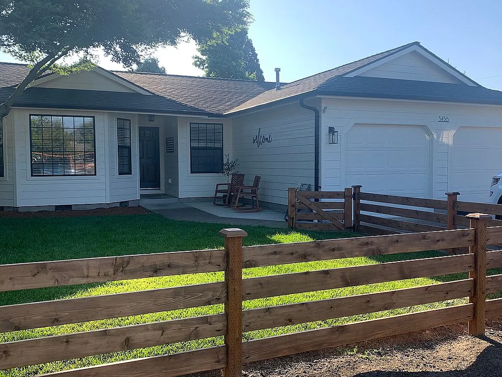 3456 Walton Ln photo 1