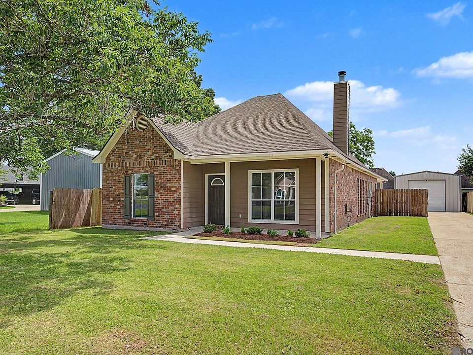 1st image of 14494 Whispering Oaks Dr