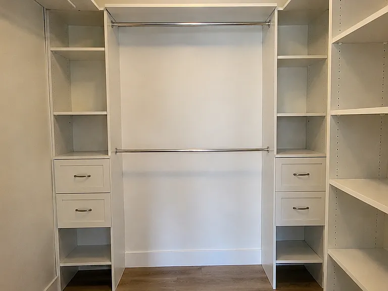 MASTER HIS CLOSET