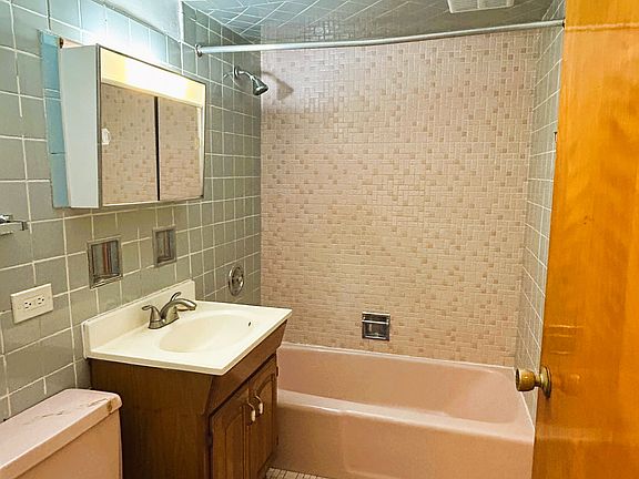 5th image of 1716 W 87th St #1W