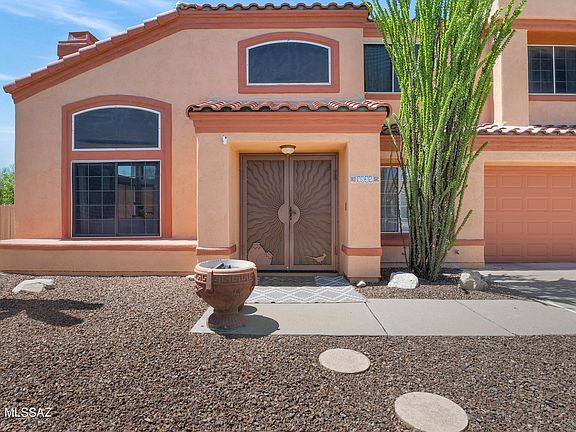 3rd image of 9835 N Meadow Flower Pl