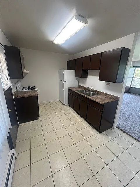 1740 North Ave #9