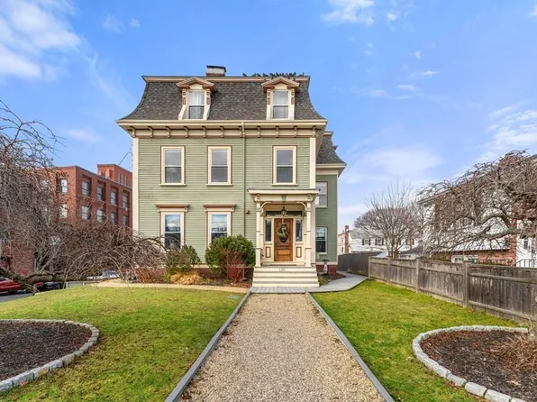 120 Central St #2, Somerville, MA 02145