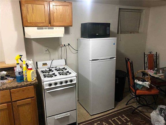 3rd image of 10717 139th St