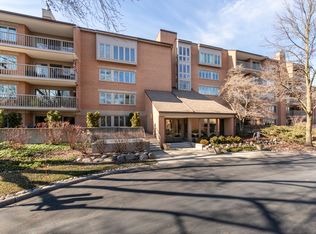 44 Park Ln UNIT 123, Park Ridge, IL 60068
