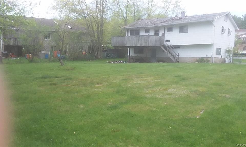 2nd image of 4 Crown Rd