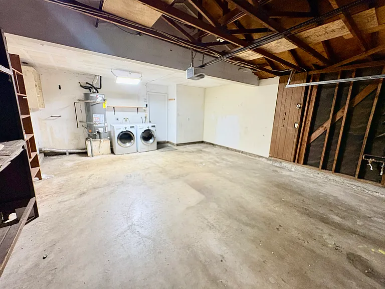 2035 Grove Ave — Photo 22