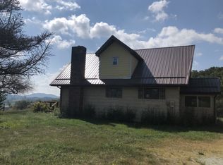 9291 Flatridge Rd, Troutdale, VA 24378