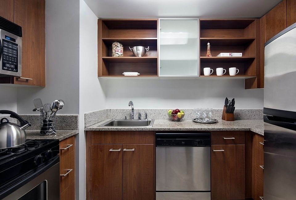 1st image of 535 W 23rd St APT S11n