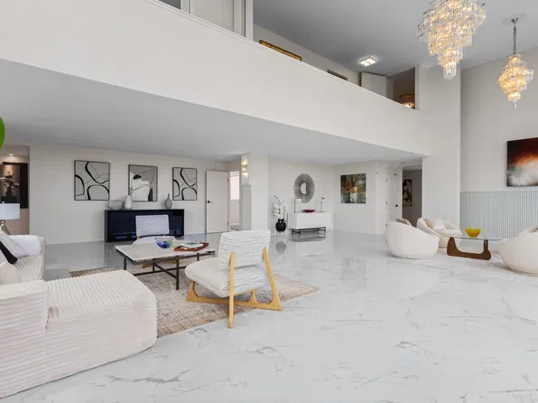 555 University Ave, Honolulu, HI 96826