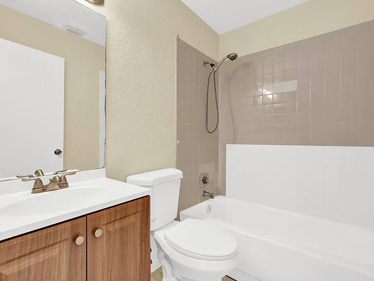 5864 Strawberry Lakes Cir — Photo 19