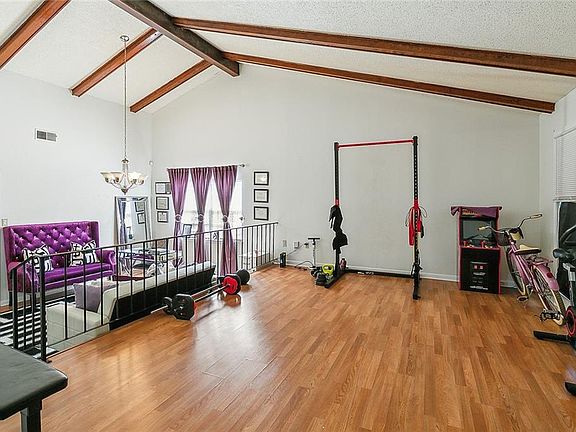 2nd image of 3745 Shannon Dr
