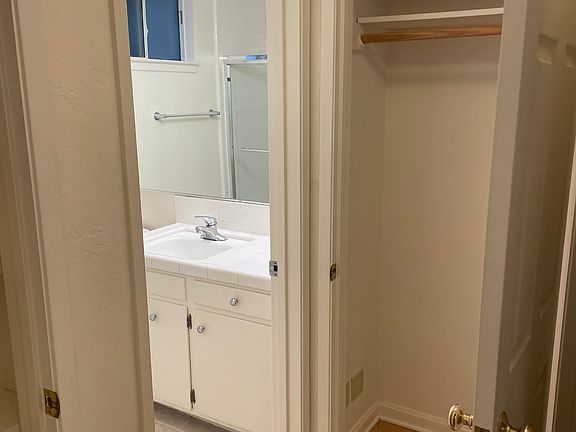 5th image of 487 Ortega Ave #3