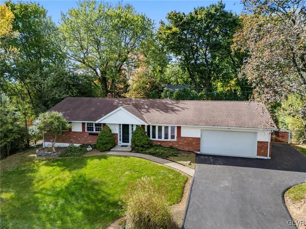 7028 Heather Rd, Macungie, PA 18062