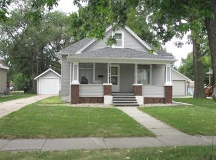 808 S 3rd St, Norfolk, NE 68701