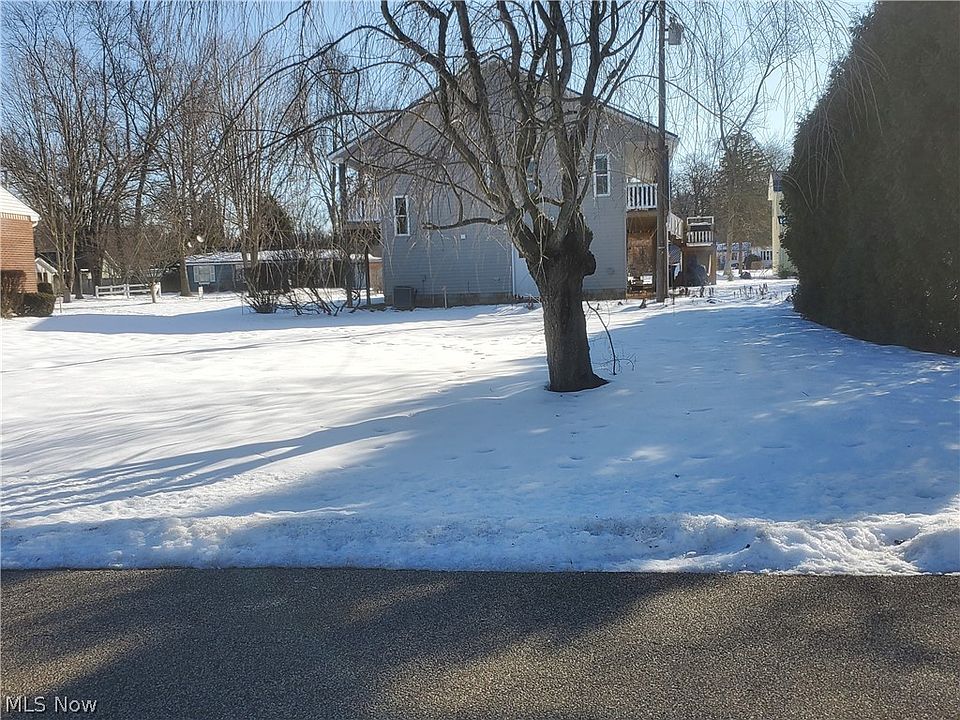 1st image of Shorefield Dr