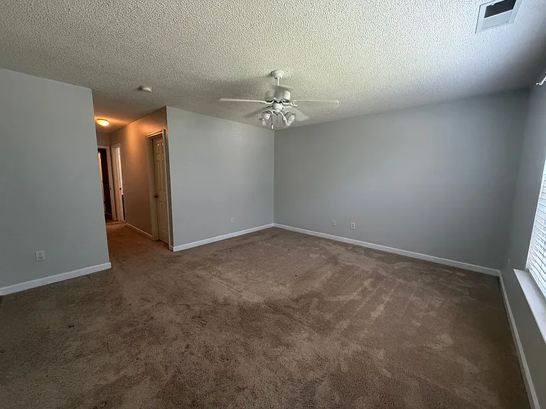 2236 Mancke Dr — Photo 7