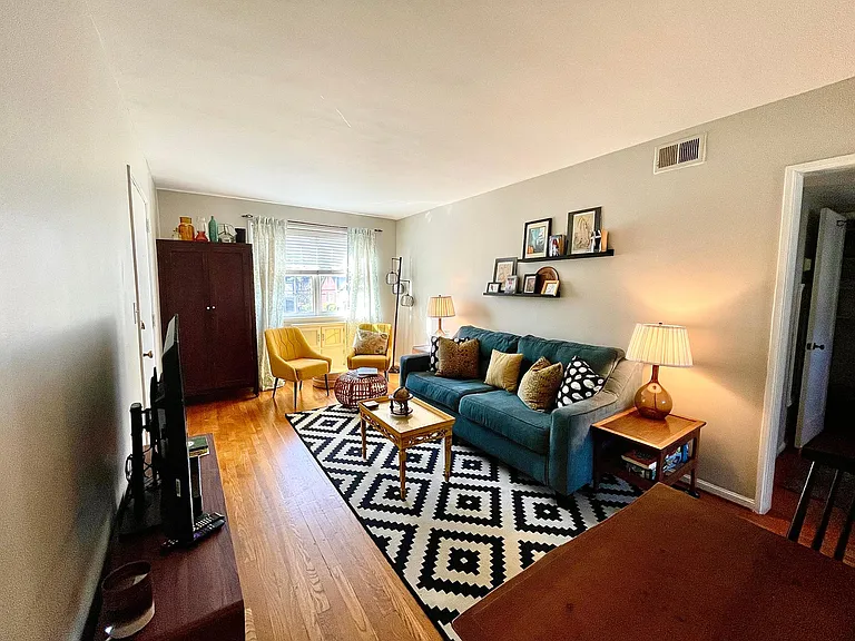 100 Lewis Dr #20-J — Photo 1