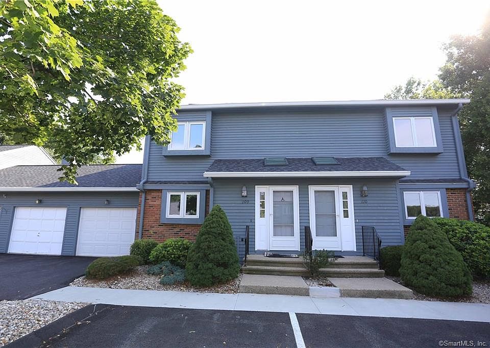 1st image of 110 Sand Stone Dr