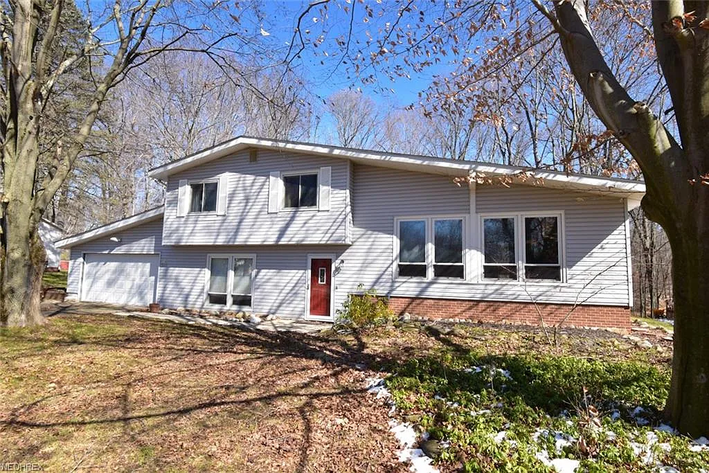 2241 E Arms Dr photo 1