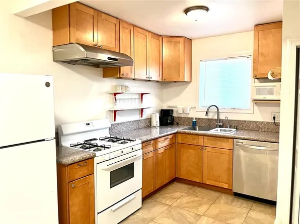 834 W 8th St, Pomona, CA 91766