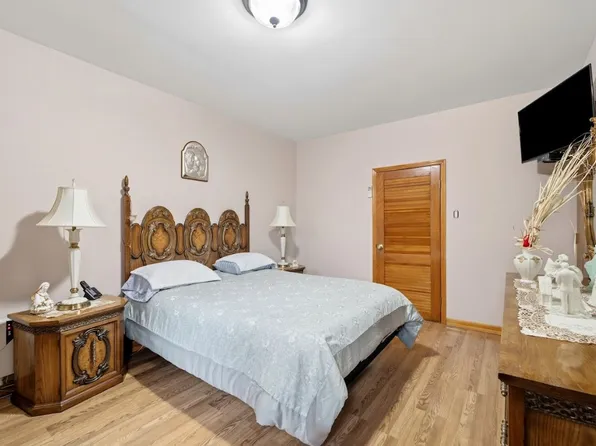 20-15 Menahan Street image 26 of 38