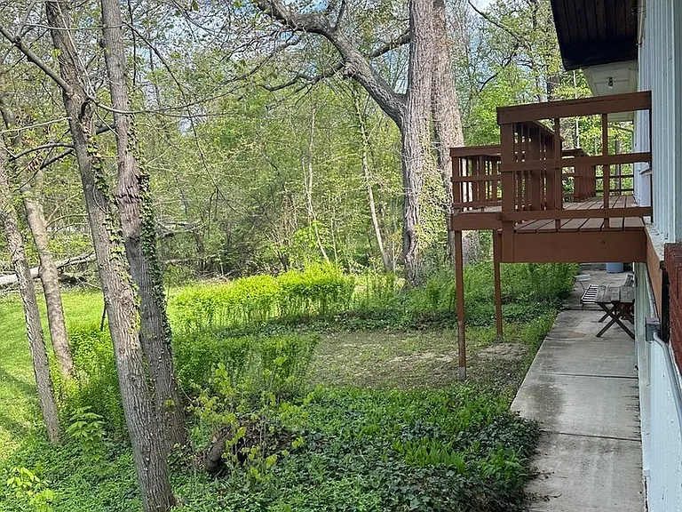 2030 Crestwood Ln — Photo 12