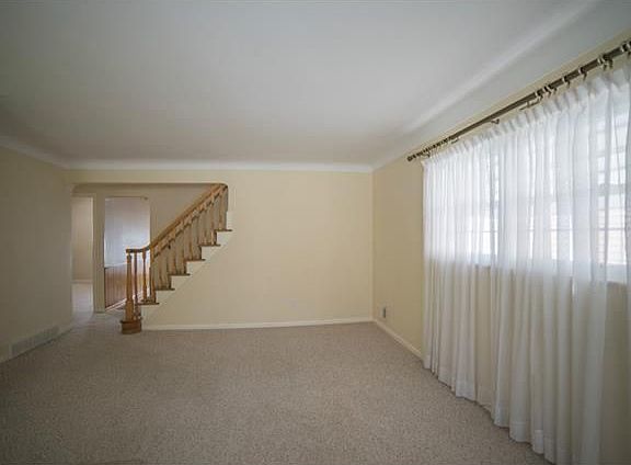 3rd image of 138 Helen Dr