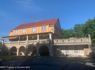 828 Glenwood Rd, Old Forge, PA 18518