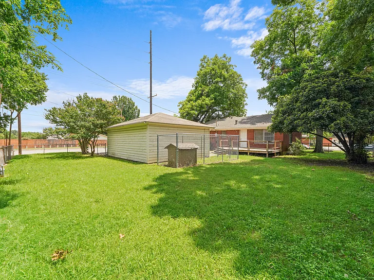 2829 Tolosa Dr — Photo 14