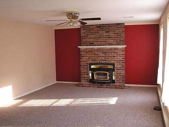 Living Room (emptied)