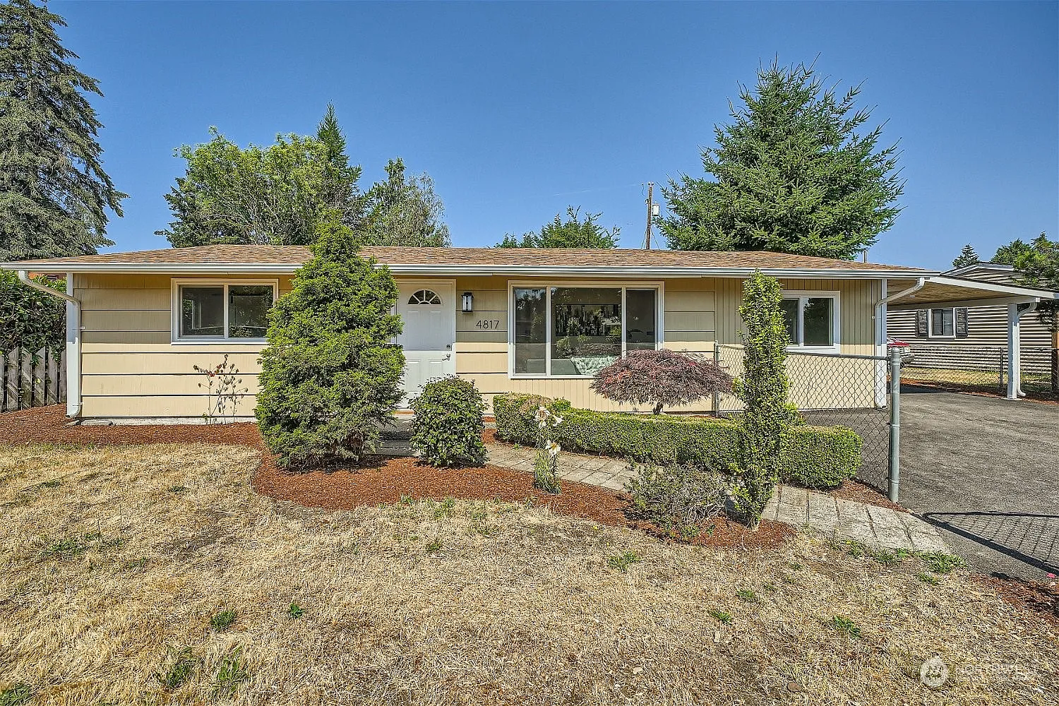 4817 Diamond Boulevard SW photo 1