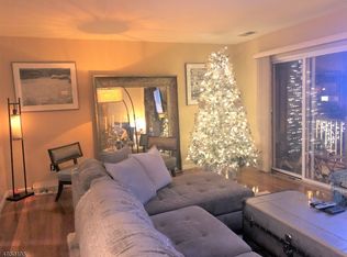 131 Vista Dr, Cedar Knolls, NJ 07927