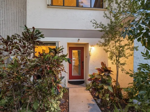 3020 S Oakland Forest Drive #3003, Oakland Park, FL 33309