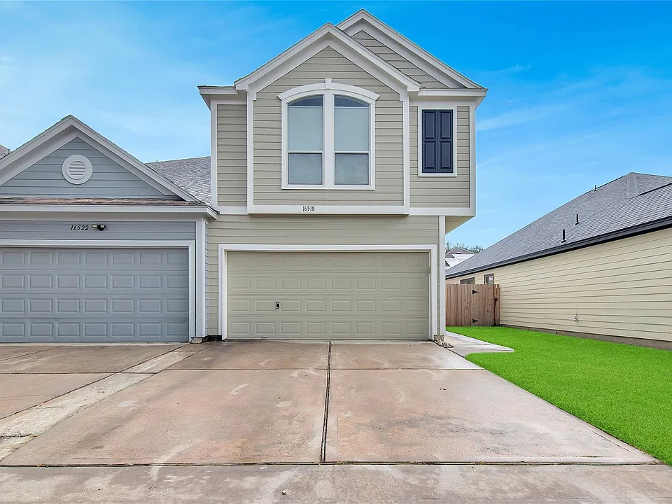 16518 Strathmore Manor Ln