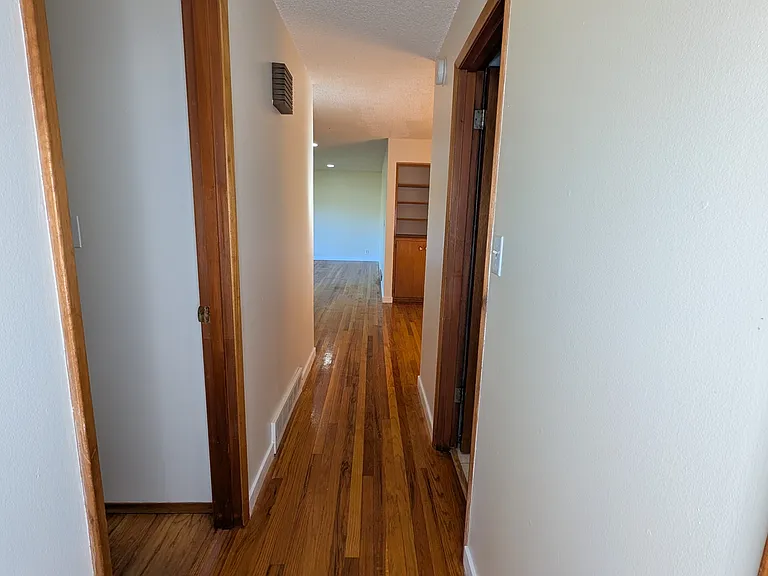 16003 5th Ave NE #1 — Photo 23