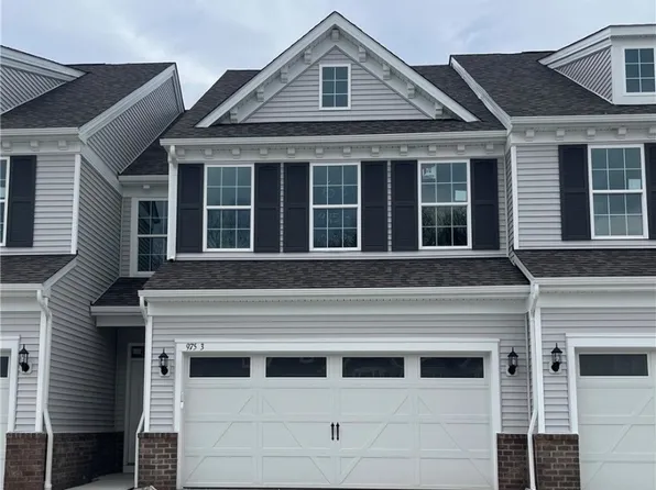 975-3 Memory Ln, Aurora, OH 44202