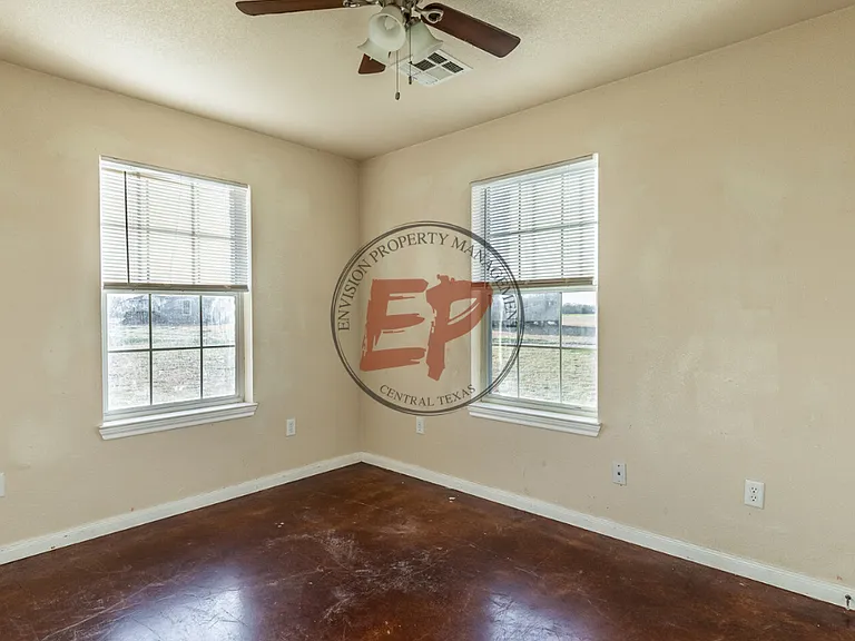 2826 Jerry Mashek Dr — Photo 11