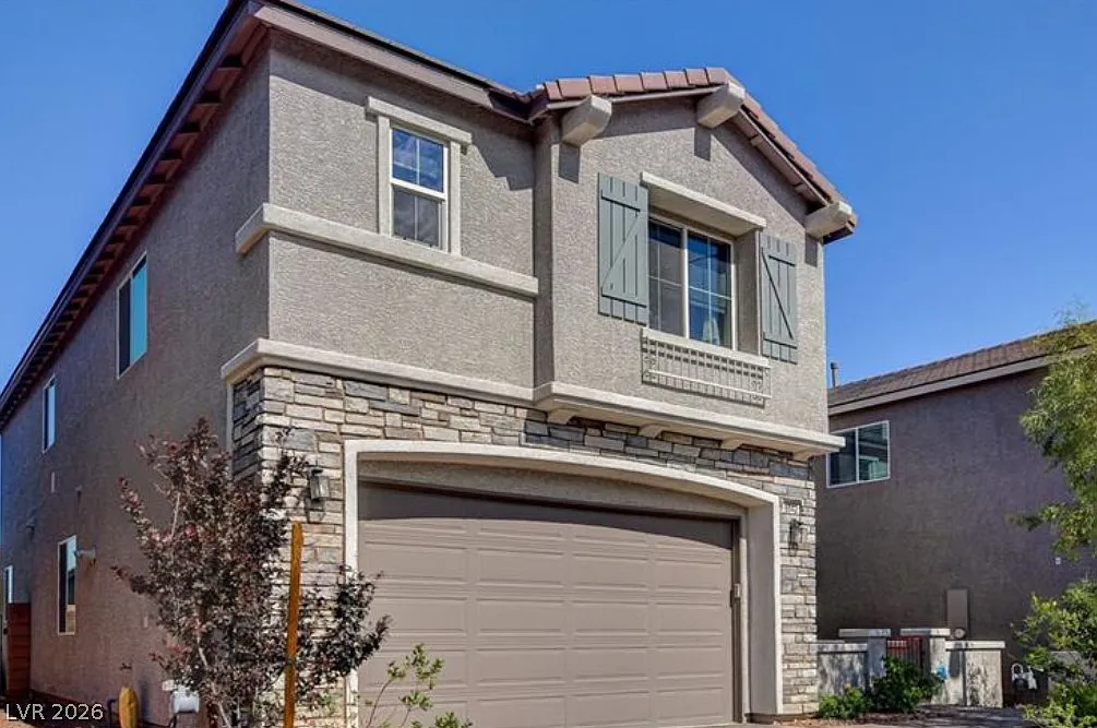 5 bed, 3.0 bath, 2681 sqft, $2,999 — Photo 2