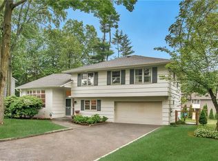 117 Seton Dr, New Rochelle, NY 10804