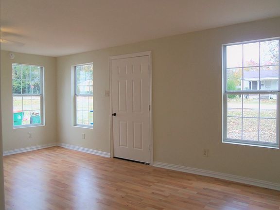 2nd image of 505 Whippoorwill Ave