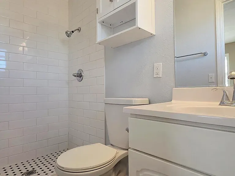 103 S Charlene Dr — Photo 6
