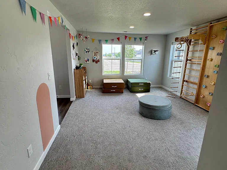 2156 W Arya St — Photo 12