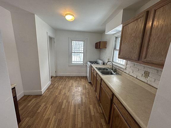 4th image of 229 E Avondale Ave