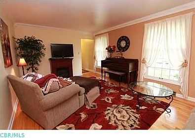 5th image of 6909 Ardelle Dr
