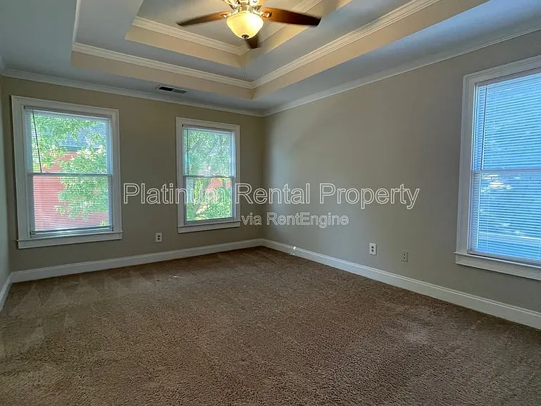 750 Terry St SE — Photo 35