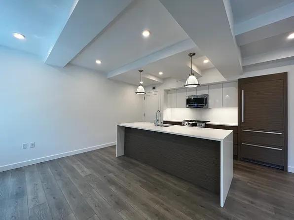 128 Columbia Hts, Brooklyn, NY