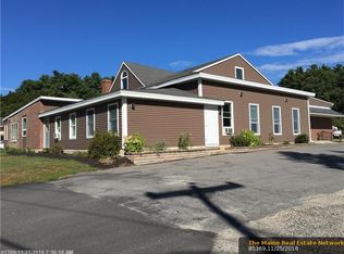 71 Main St, Raymond, ME 04071