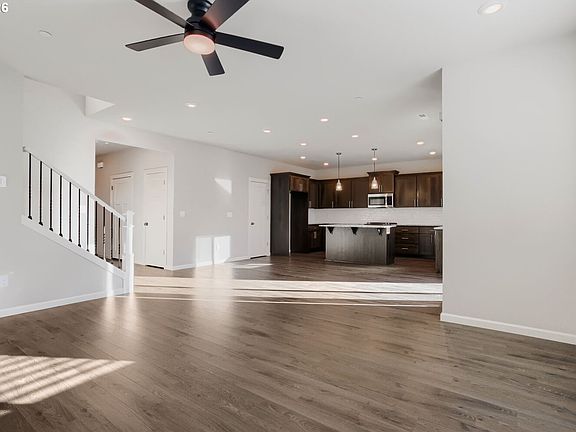 5th image of 8833 N Appleton Cir