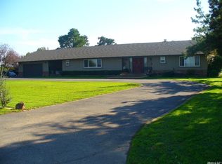 310 W Forest Lake Rd, Acampo, CA 95220